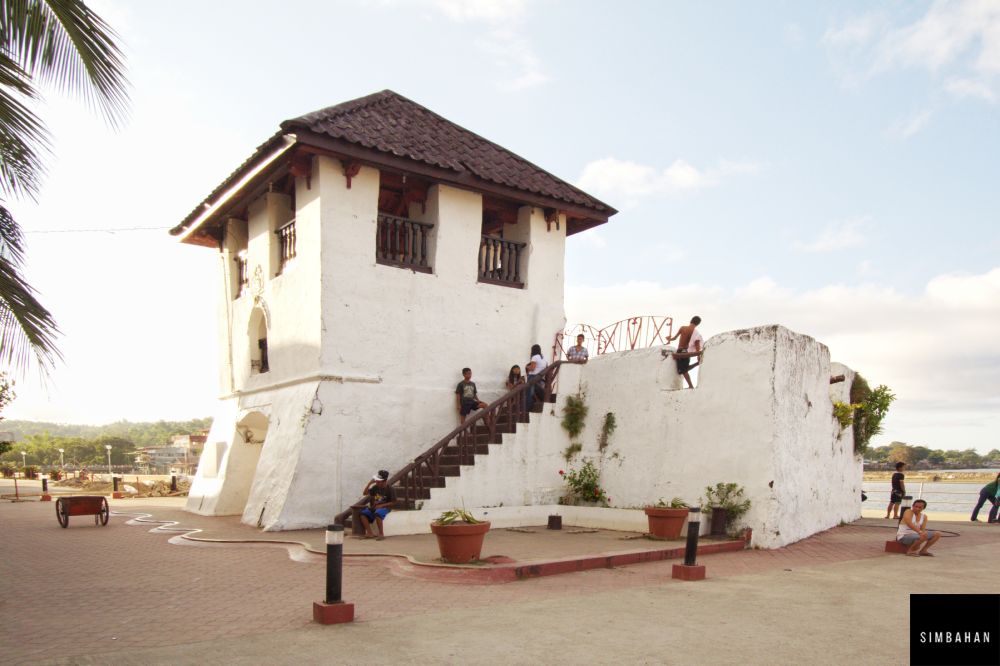 Philippine fortifications: Kutang San Diego, a small fort overlooking the sea at the poblacion of Gumaca, Quezon
